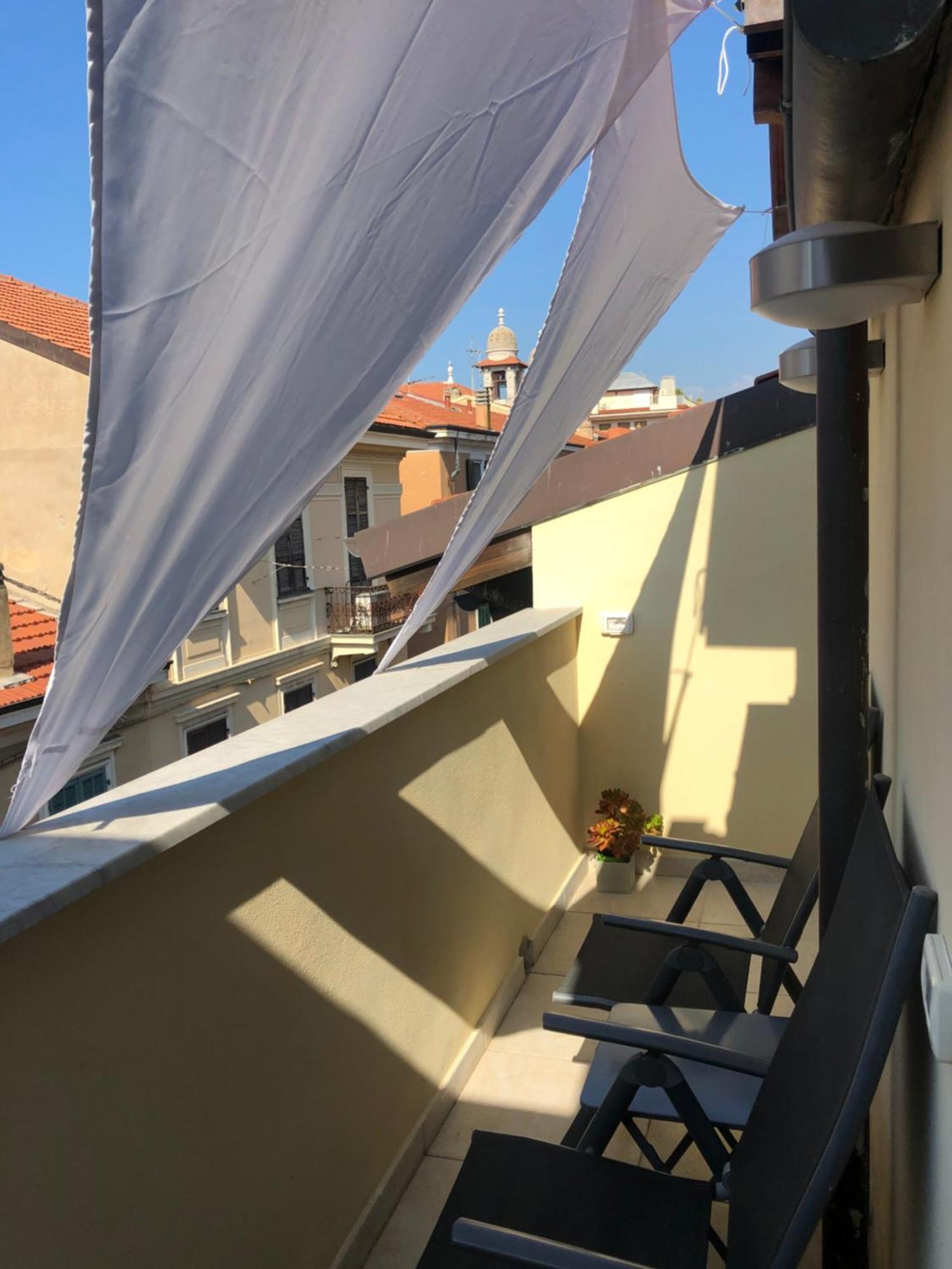 B&B Borgo Marina Бордігера Екстер'єр фото