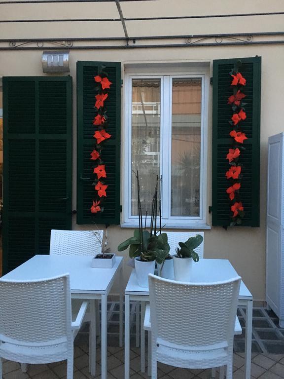 B&B Borgo Marina Бордігера Екстер'єр фото